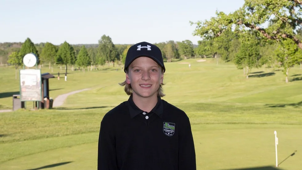 13-åriga Gustav Fredriksson från Katrineholms Golfklubb kom etta i handicapklassen med 38 poäng.