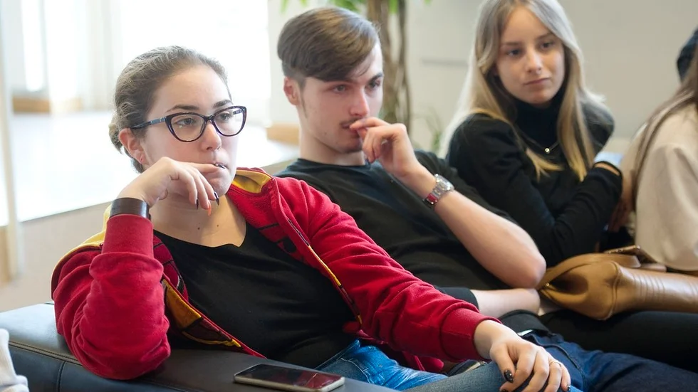 Claudia Giubilei (i förgrunden) tyckte om lugnet vid Femöre. Valerio Benedetti och Alessia Marcobelli deltog också under resan.