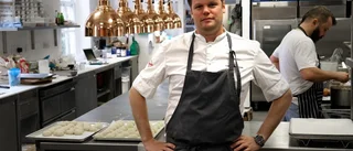 Lars från Nyköping serverar stjärnorna – i London