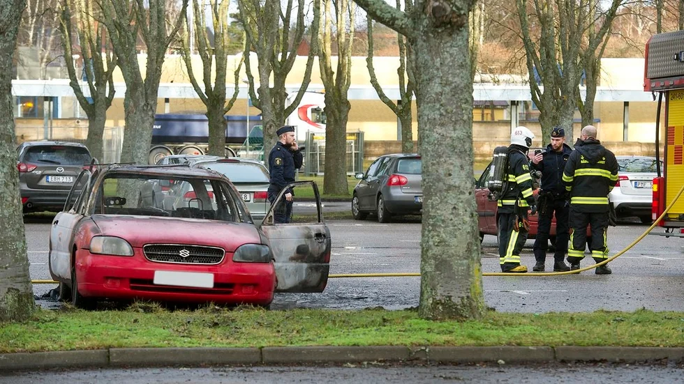 Ett vittne berättade om en explosionsliknande smäll från bilen.