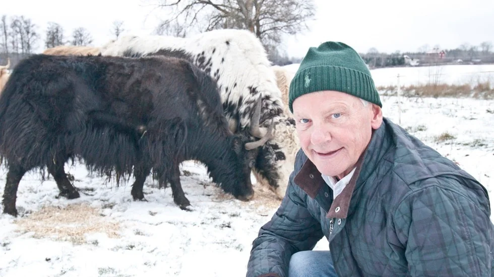 Gunnar Palme är född i en välkänd släkt. Hans farbror heter Olof Palme, Sedan 25 år tillbaka bor Gunnar tillsammans med fru och barn på Näsby gård.