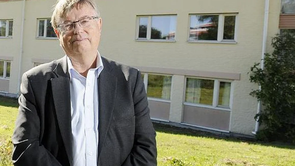 Håkan Bertilsson (STRP) tycker att den politiska debatten har varit frånvarande i barn- och utbildningsnämnden.