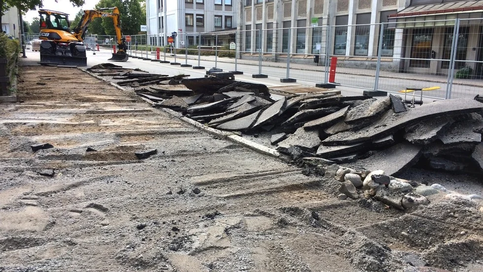 Just nu byggs det en ny cykelbana utmed Kungsgatan i Katrineholm. FOTO: CARINA BERGIUS