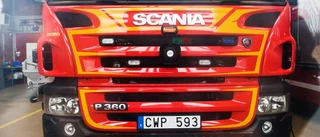 Utryckning: Brand i skorsten och container