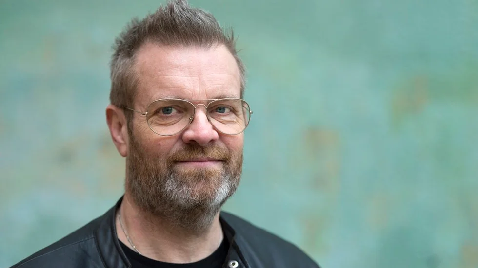 Micke Syd Andersson var trumslagare i Gyllene Tider och bjuder ofta på musiknostalgi i olika samarbeten.