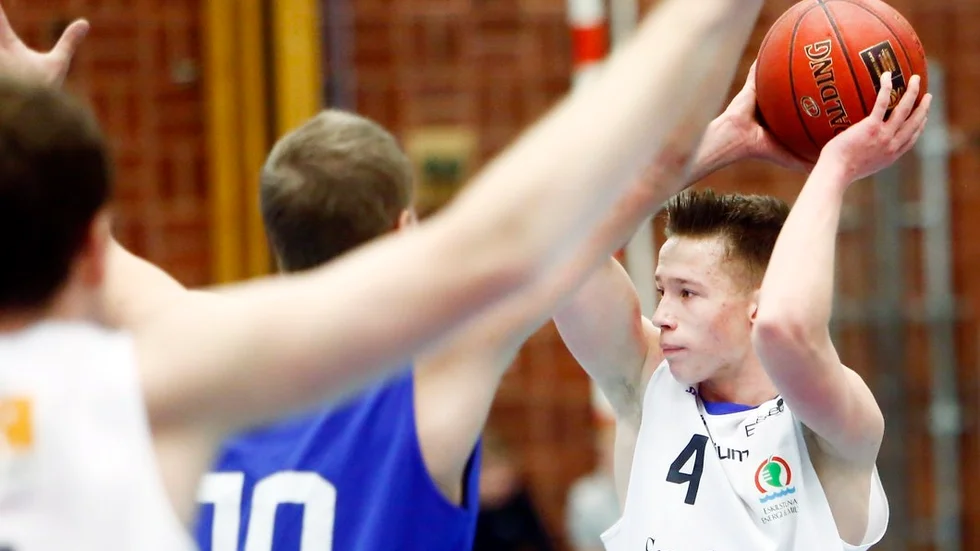 EB-spelaren Erik Flood svarade för 15 poäng.