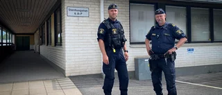 Åtvidspoliserna trivs på orten: "Världens bästa jobb"