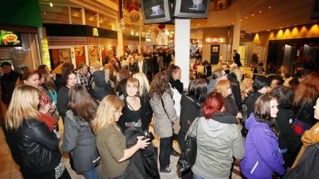 Två stora salonger fylldes med Twilightfans i går. Tio timmar vampyrkärlek.