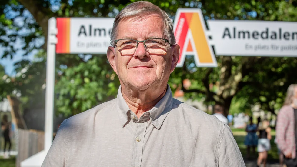 Lasse Reuterberg tacklade ner den misstänkte med sin axel.