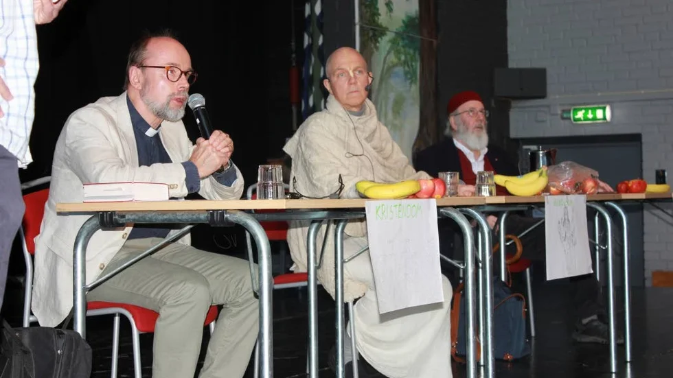 Petter Wingren, Mukunda Das Watting och Abd al Haqq Kielan besvarade elevernas frågor om islam, kristendomen och hinduismen.