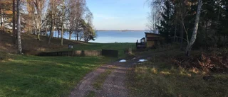 Efter alla turer – Oxelösunds kommun har köpt Vivesta badplats