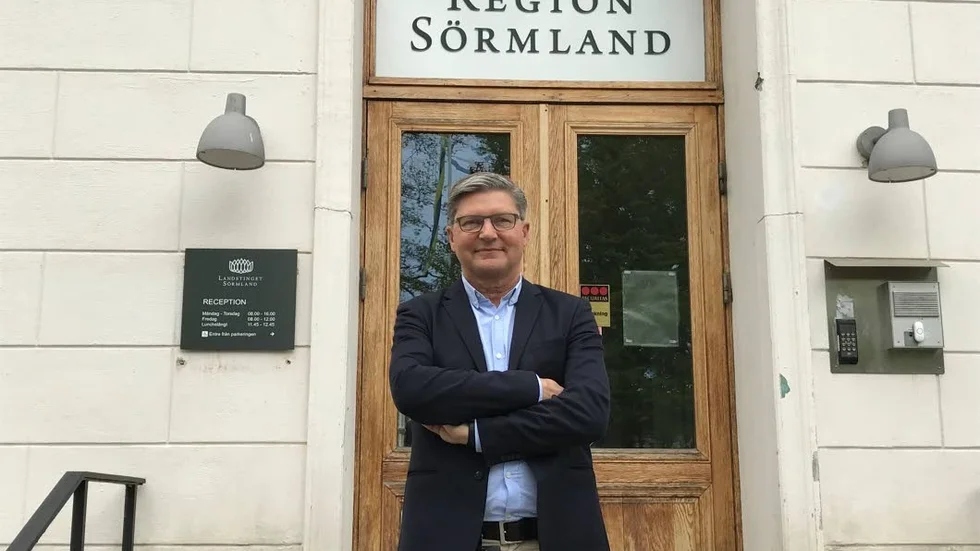 Mats Widén är region Sörmlands finanschef och ser till att sjukvårdens ekonomiska resultat hamnar på plaus.