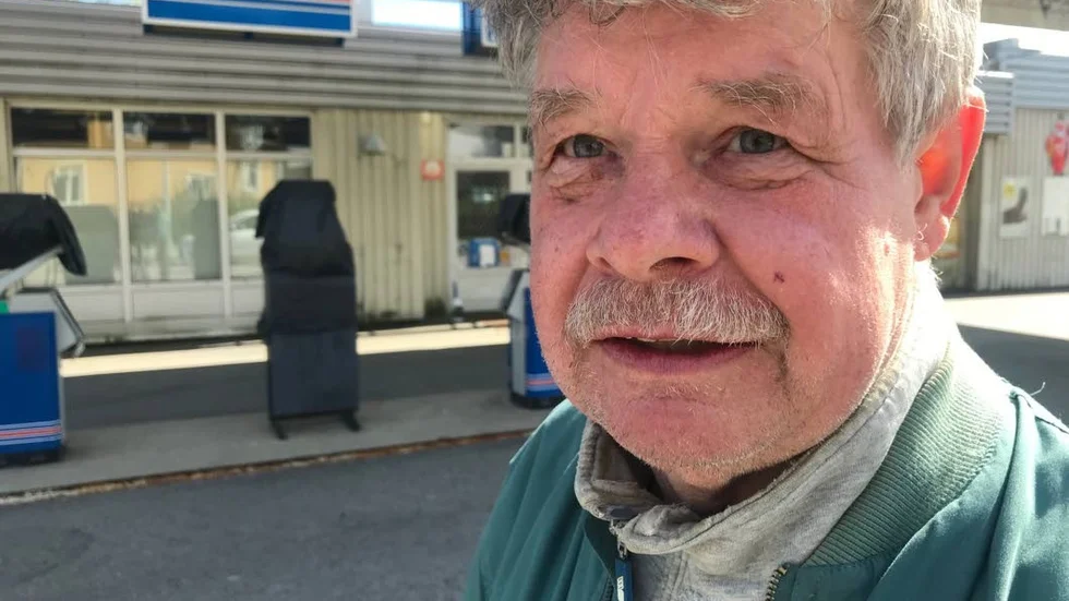 Lennart Sunesson är glad över att kommunen engagerar sig i mackfrågan på orten.

– Kan man vara annat en positiv, säger han, fast han sällan kör bil själv.