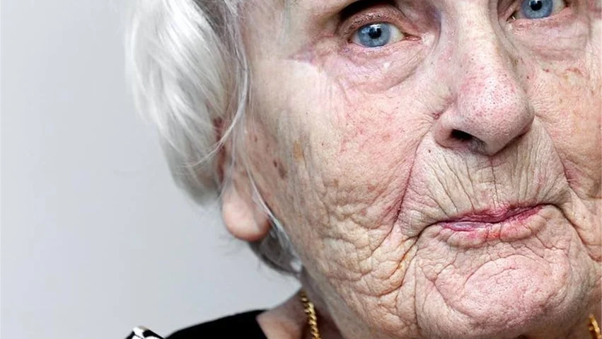 HEMTJÄNST. Från att ha klarat sig på egen hand är Britt Zakrisson numera beroende av hemtjänstens besök.