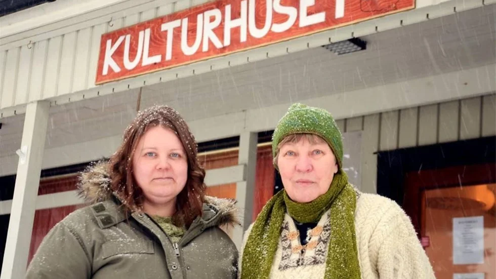 LÅNG PLANERINGSTID. Planeringen av den 13 dagar långa festivalen pågår under i stort sett hela året. Anna Finni och Linnéa Nylund försöker hinna med att ta del av så mycket som möjligt av utbudet.