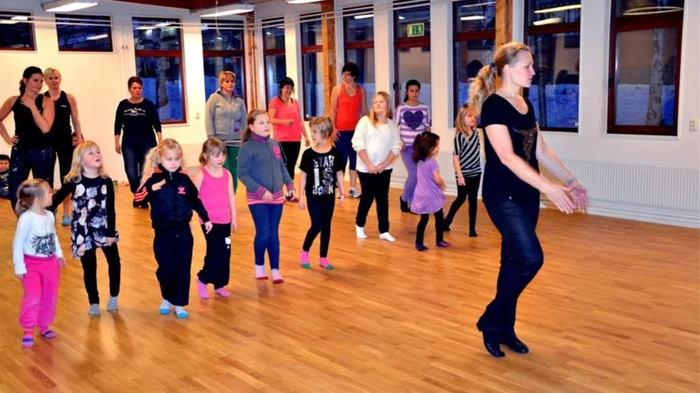 ÖVERLYCKLIG. Tina Nybacka, Råneå Rockingboots, var överlycklig över att de nu får en riktig lokal att dansa i.