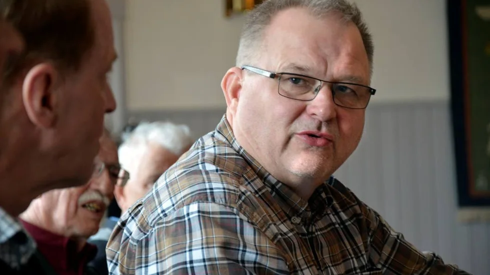 Förnyelsebar skog. Träråvara är naturvänligare att ta fram än den miljövänliga bomullen säger Eu-parlamentarikern Kent Johansson, c, som gärna talar om skogen som hållbar och förnyelsebar energi.