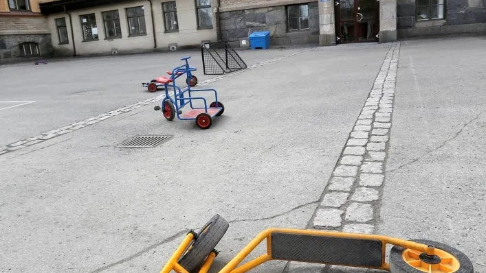 FÖRÄNDRINGAR VÄNTAR. Enligt Luleå kommun måste barn från andra länder direktintregreras i vanliga skolan i stället för att ha sin inledande skolgång på Välkomsten. Ett förslag till beslut väntas ligga på skolpolitikernas bord i juni.