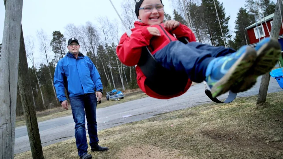 Dagislös. Vart ska Axel landa? Det funderar Anders Sundvall över sedan de för att par dagar sedan fick reda på att Axels förskola Hertsölund är fuktskadad och ska evakueras.