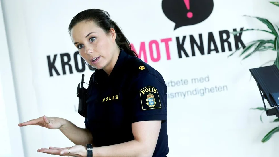 HELNÖJD. Sandra Svensson, ansvarig hos polisen, berättade att samarbetet hade blivit ett lyft för polisens arbete mot narkotika och våld på offentliga platser.