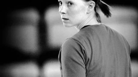 SKADEFRI. Maria Näsström spelar i dag mot Luleå Basket med sitt Solna Vikings. Om Luleå vinner går de upp på samma poäng som Solna och 08 Stockholm, om Solna vinner tar de över serieledningen.