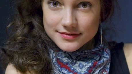 SPELAR HUVUDROLLEN. Piteåtjejen Caroline Johansson Kuhmunen, 20 år, har huvudrollen i High School Musical.