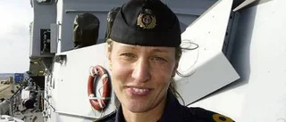 Första kvinnan i tjänstegraden