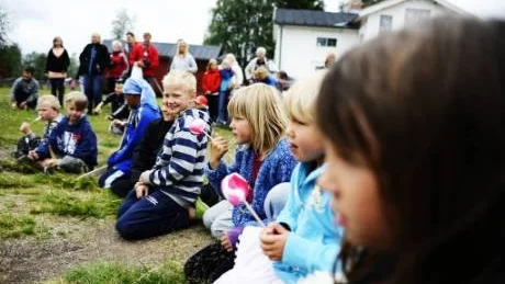 Populärt besöksmål. Medeltidsdagarna på Hägnan  brukar locka en stor publik från hela länet. Så även under  premiärdagen 2009.