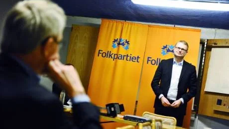 SKOLAN LIKVÄRDIG. Folkpartiets högskole- och forskningsminister Tobias Krantz besökte länet i helgen och vill att staten tar över ansvaret för skolan.