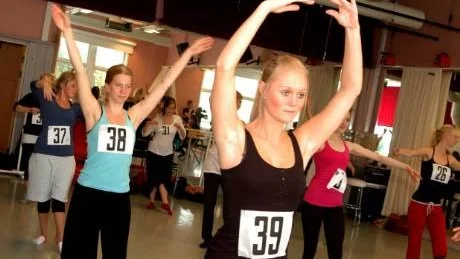 MÅNGA PÅ SCEN. Tillsammans med de fem dansare som valdes ut i söndags kommer ett 20-tal artister att stå på scen. Dessutom medverkar sju musiker från Musikhögskolans studiomusikerutbildning.