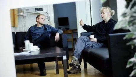 LÄARE OROAS. "Hur ska det går för våra elever när de återgår till sina    hemskolor", undrar lärarna Kjell Ahlqvist och Carola Wånsjö på Lillstrandsskolan.