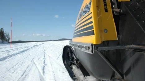 Vem ska svara för snöskoterlederna i Arvidsjaur i framtiden? Arvidsjaurs snöskoterförening är på väg att läggas ned, något som kan drabba fler än snöskoterförarna. (Arkivbild)