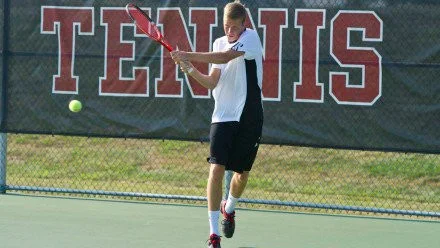 Mårten Jonsson gör succé i USA. Har har 6-2 i matchkvot för sitt college trots att han möter motståndarnas bästa spelare.