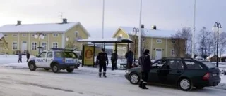 87 utan bilbälte fast i poliskontroller