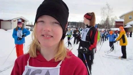 Ronja Renberg stod längst fram i starten och kom också i mål som första tjej.