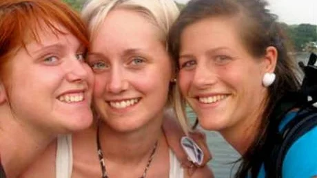 FAST I BANGKOK. Bodentrion Beatrice Nyström, Sandra Rosenberg och Emma Hansson är fortfarande fast på hotellet i Bangkok. De vet inte när de kommer att få åka hem igen då Thai Air inte verkar prioritera dem.
