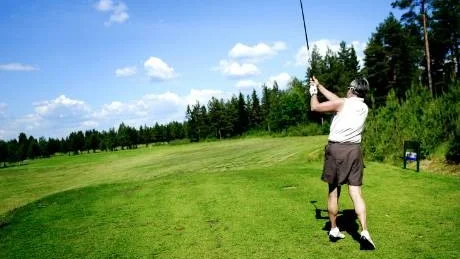 MITT I PRICK. Britt Brännström, Skellefteå, visade på träffsäkerhet under 18-hålsrundan på Luleå golfklubb.