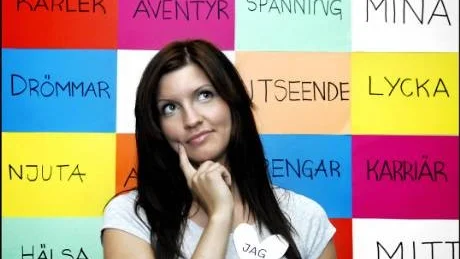 Prioriteringar. Vi sätter olika värden på olika saker beroende på vilken tid det är. Men kärleken har alltid varit viktig oavsett tidsperiod.Foto: PETRA ISAKSSON