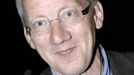 FRAMTIDSANALYTIKER. "Vi lever i en yttre och en inre värld, där den inre representerar min föreställning om den yttre. Så länge dessa bilder av världen hänger ihop är det okej, men för den som tror att framtiden kännetecknas av ökad vikt vid estetik och skönhet och kommer ut och ser Foppa-toffeln blir det problem", säger Troed Troedson.