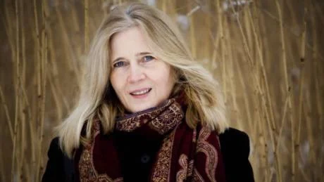 ORDLEKANDE PÅ ALLVAR. Katarina Frostenson skriver ny diktsamling.Foto: MATS BÄCKER