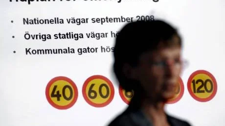 LIV OCH MILJÖ. "Nu kan vi bättre anpassa hastigheten efter förhållandena", säger vägdirektör Lena Dahlgren.