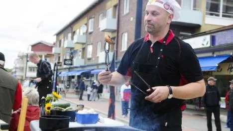 Ulf Burström från Ica hade bästa köttet, men vann även för sin bamsemössa. "Det är viktigare att köttet är godare", säger han.