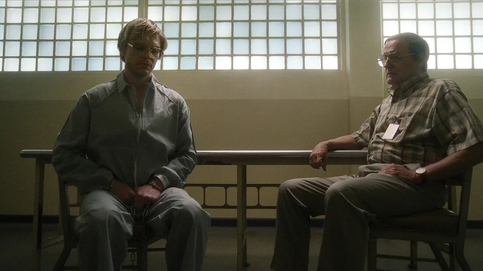Serien handlar mycket om Jeffrey Dahmers relation till sin far.
