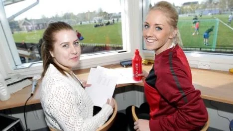 Maja Nordlund och Isabell Öhman arrangerade fotbollscupen som sitt specialarbete.