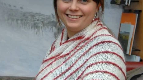 Gry Helen Sivertsen ska jobba med samiskt språkstöd för Arjeplogs unga på förskolan och Arjeplogs gamla på Vaukagården och sjukhemmet.