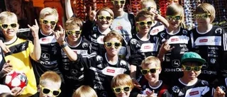 Somriga konstverk på fullbokad marknad