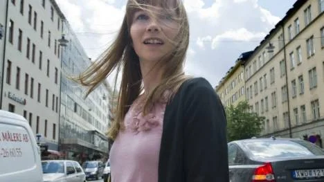 Liksom Agnes i sin bok känner sig Ann-Helén Laestadius hemma i två världar. Hon dras både till pulsen i Stockholm och lugnet i Soppero. Under sina föreläsningar i skolor har hon märkt att många ungdomar med ursprung i olika kulturer känner igen sig i Agnes dubbla tillhörighet.