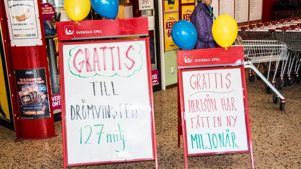 Ovetandes. Svebnska spels teori i nuläget är att den som vunnit 127 miljoner kronor ännu inte vet om det.