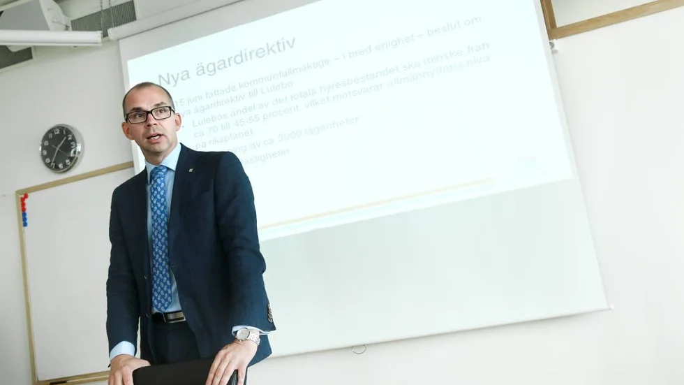 Niklas Nordström. Omnämnd som möjlig minister men kvar som kommunalråd.