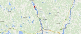 Uppdatering: En person avliden i lastbilsolycka